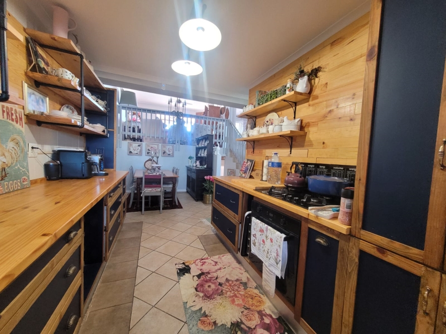 2 Bedroom Property for Sale in Wavecrest Eastern Cape